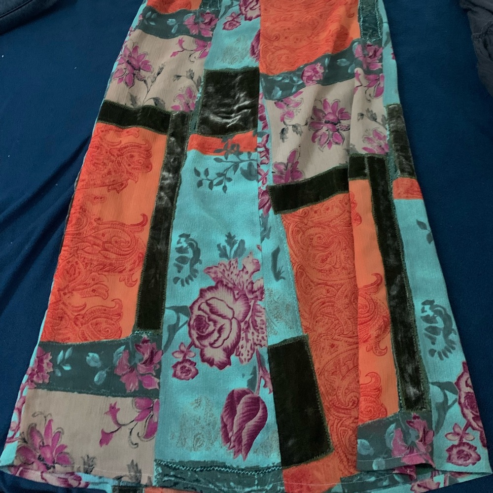 Mid-length skirt
